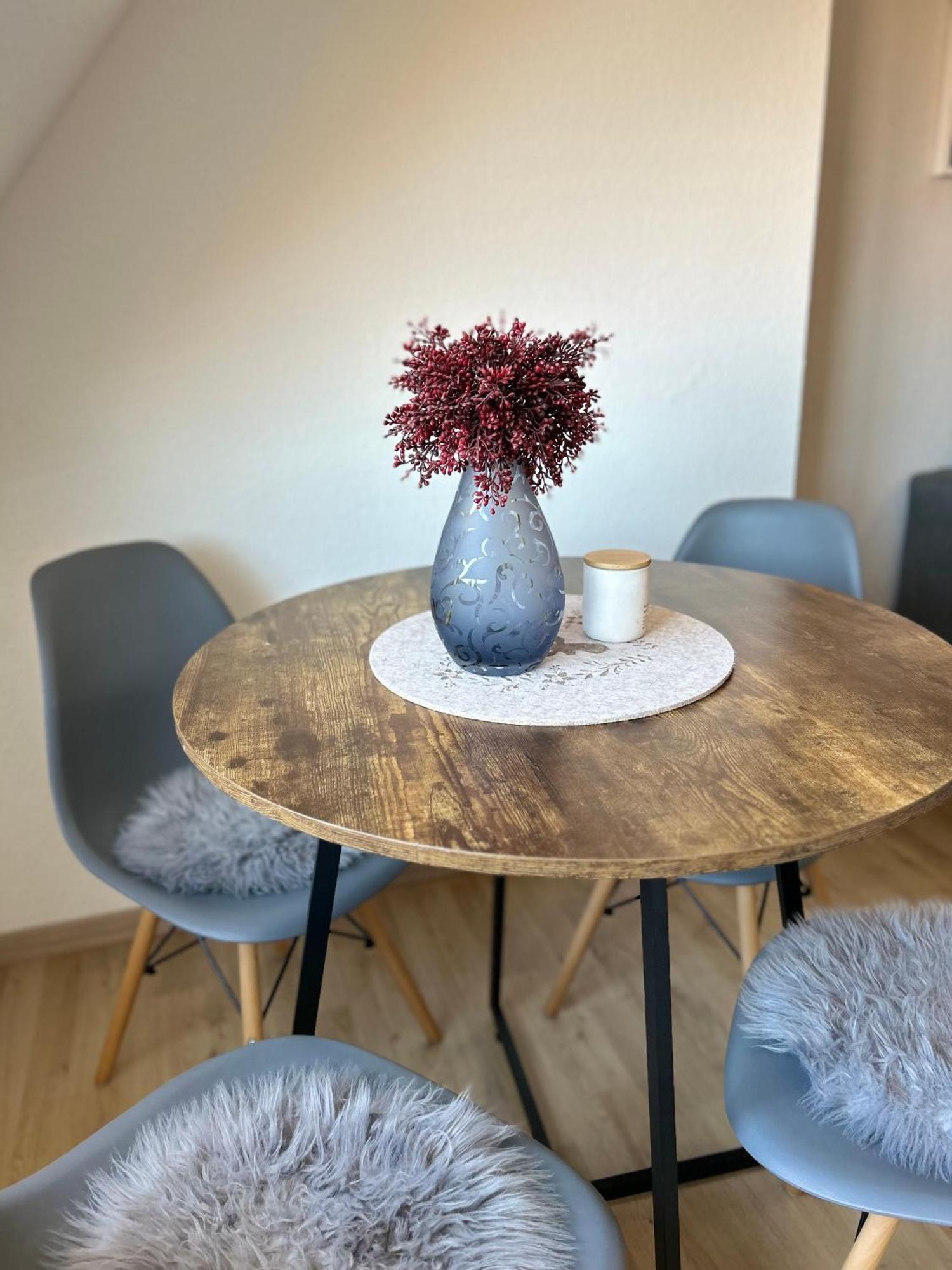Gemuetliches Altstadtapartment Mit Balkon Und Smart Tv エアフルト エクステリア 写真